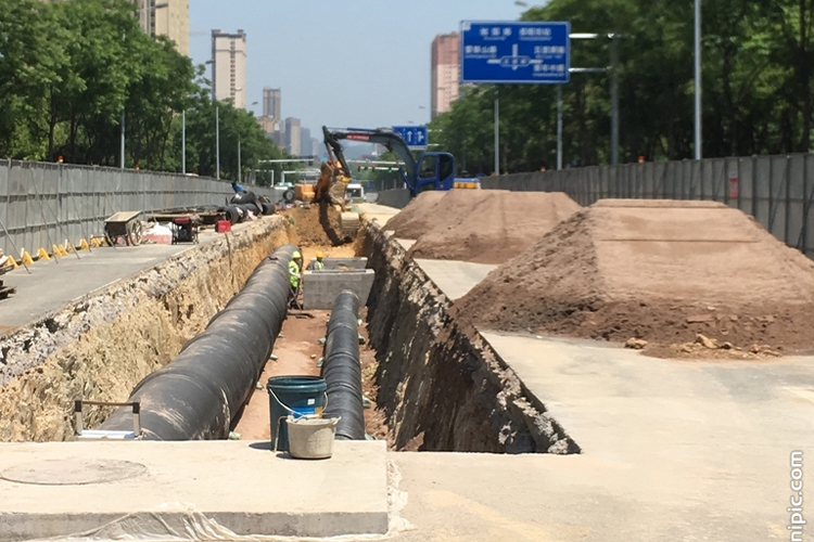 濟寧市高新區鴻光路綜合管廊項目.jpg